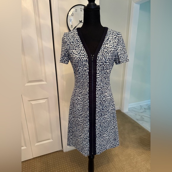 Tory Burch Dresses & Skirts - Tory Burch Patterned Short Sleeve Dress